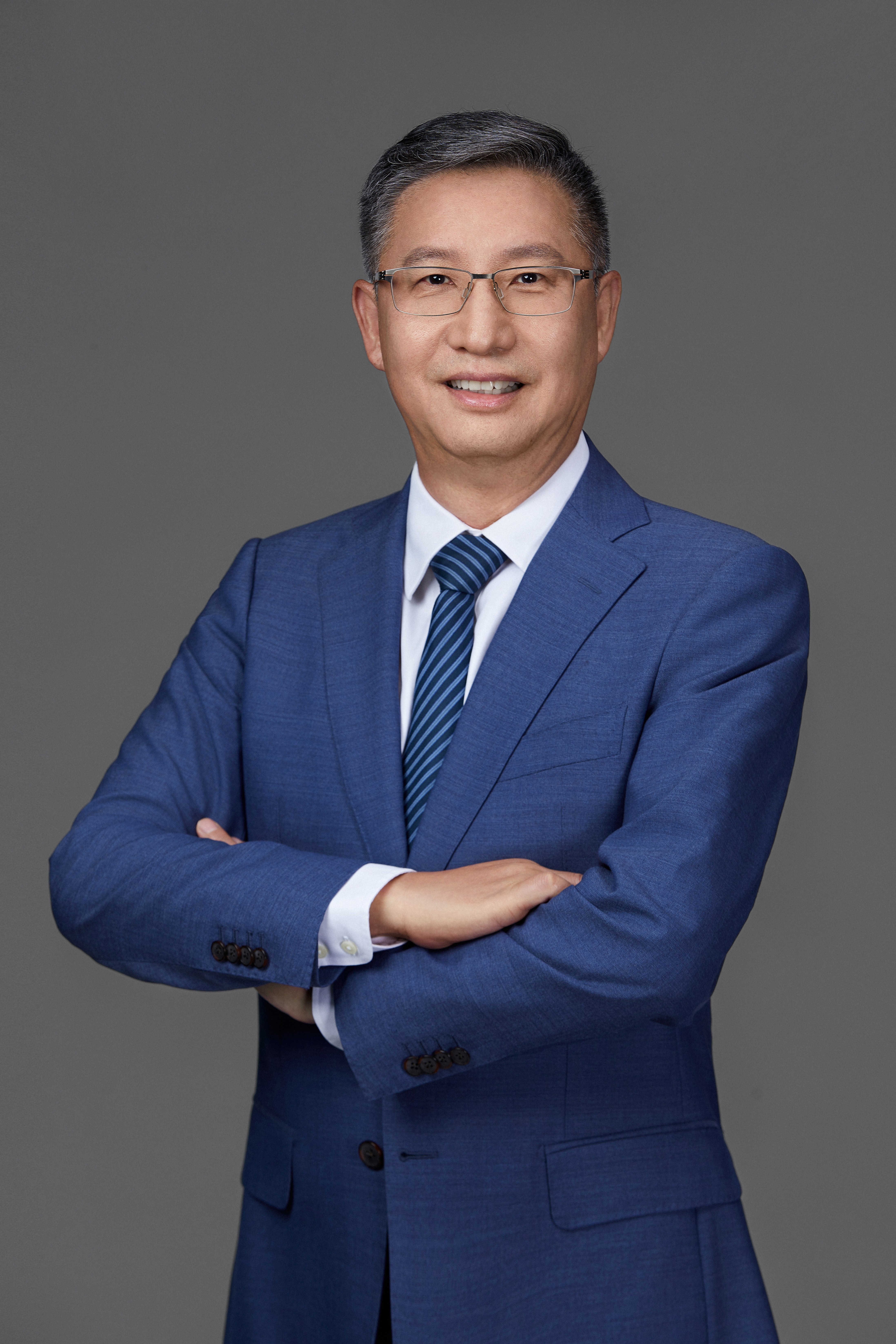 鲁先平博士